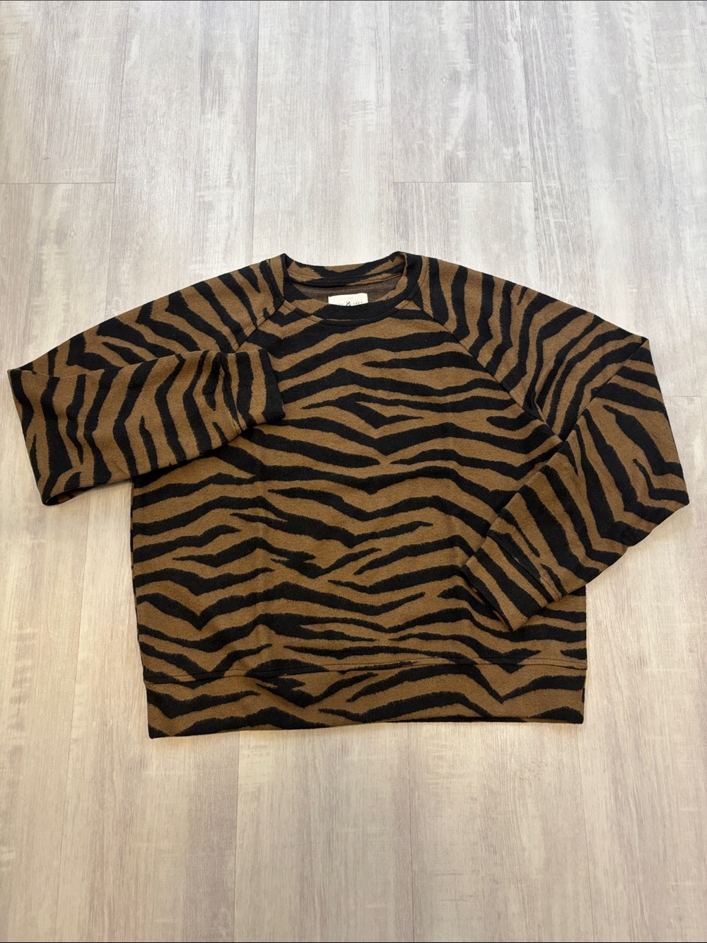 Lou & Grey Tan and Black Tiger print Crewneck Sweater Small NWT